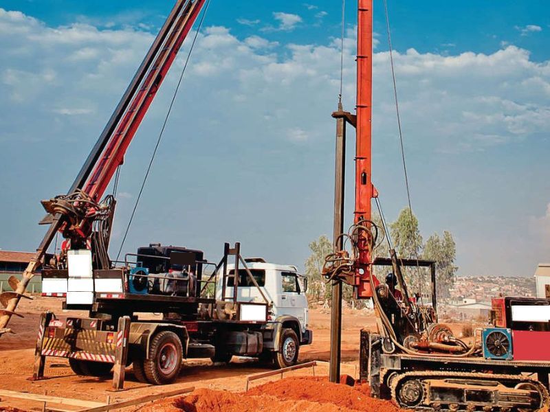 Estaca escavada mecanizada